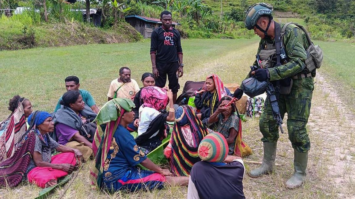 Pasutri Disandera KKB Saat Mendulang Emas di Papua Pegunungan