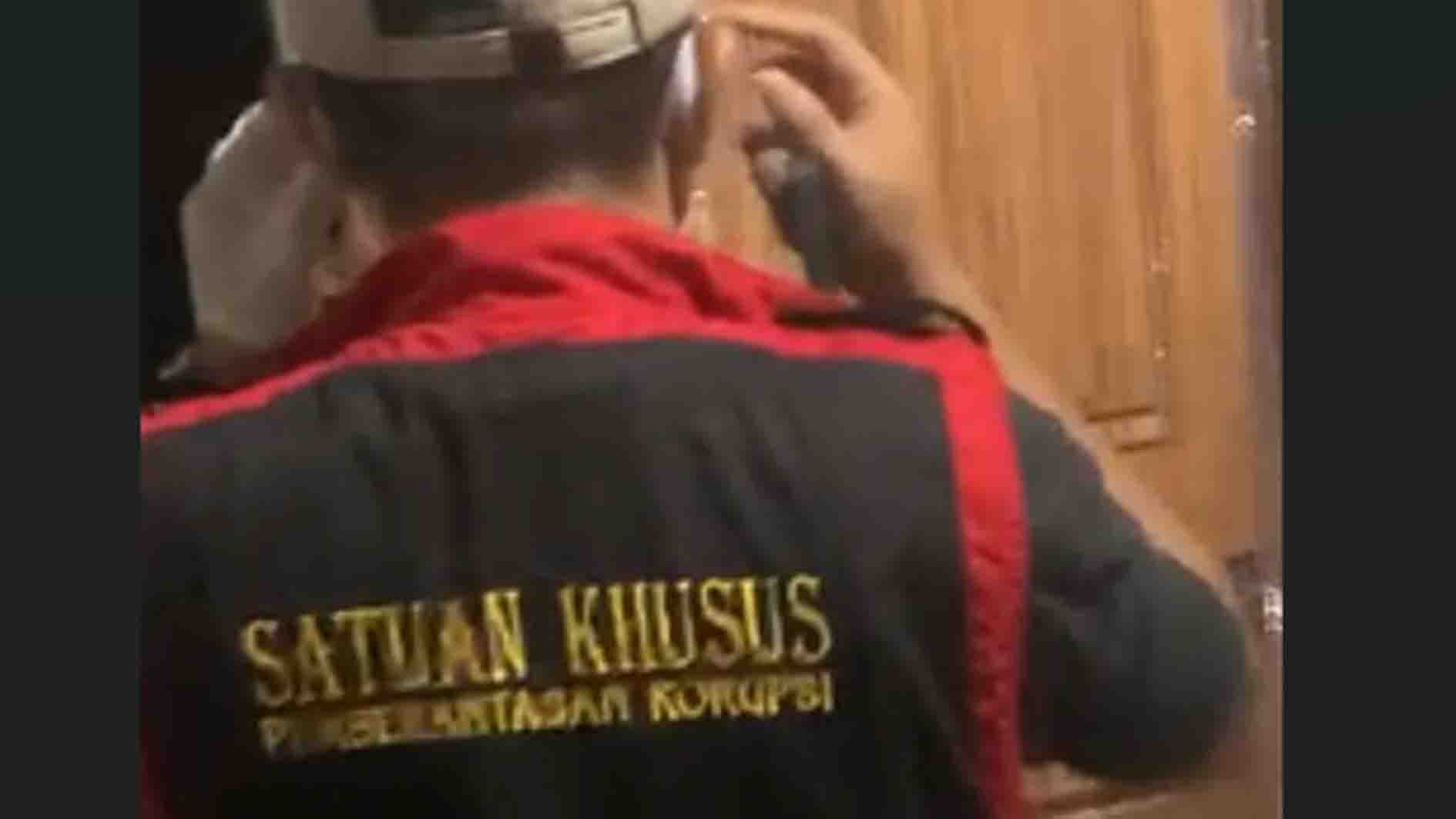 Penyidik Kejaksaan Agung menggeledah rumah di Kabupaten Jepara