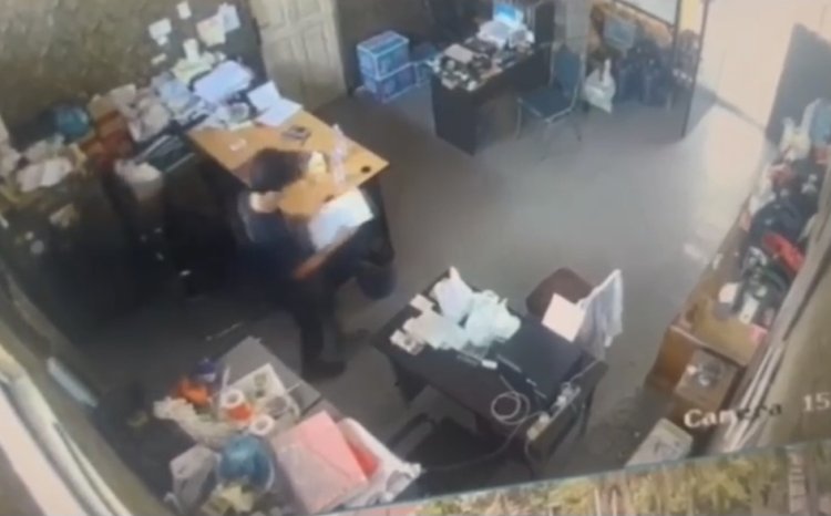 Petugas SPBU di Medan Curi Rp68 Juta, Aksi Terekam CCTV Viral