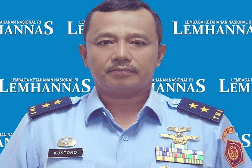 Profil Marsda TNI Kustono, Penerbang Tempur dan Tenaga Ahli Lemhannas