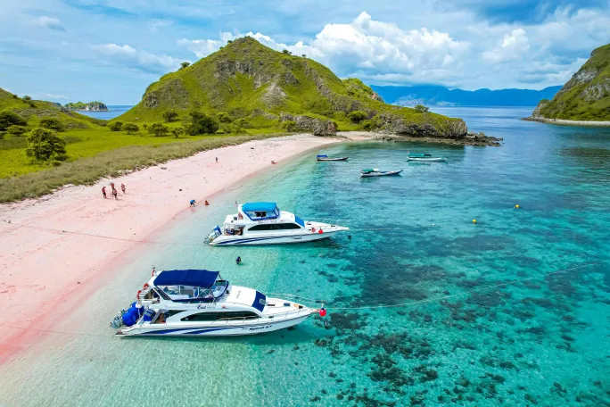 Tempat Healing Pasca Lebaran, Ini 5 Rekomendasi Destinasi Liburan Tenang yang Wajib Kamu Kunjungi
