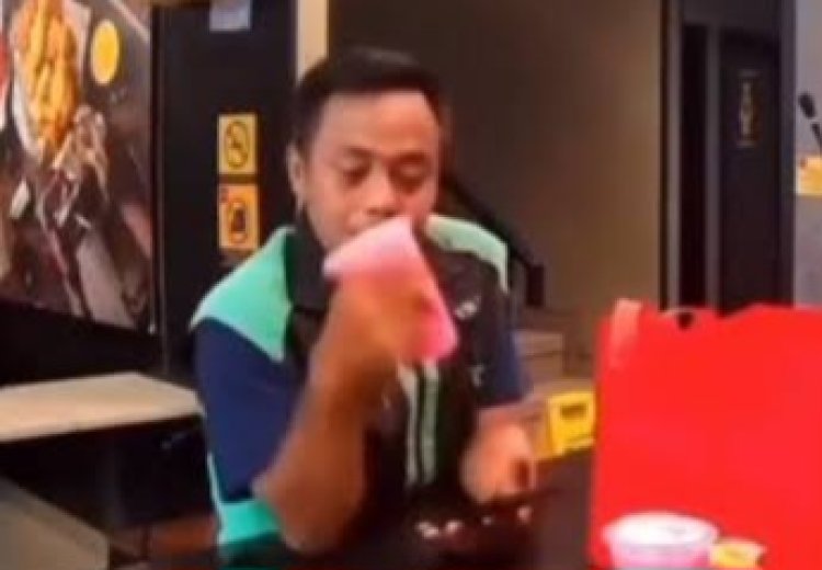 Terekam CCTV, Oknum Ojol Curi Minuman di Restoran Cepat Saji