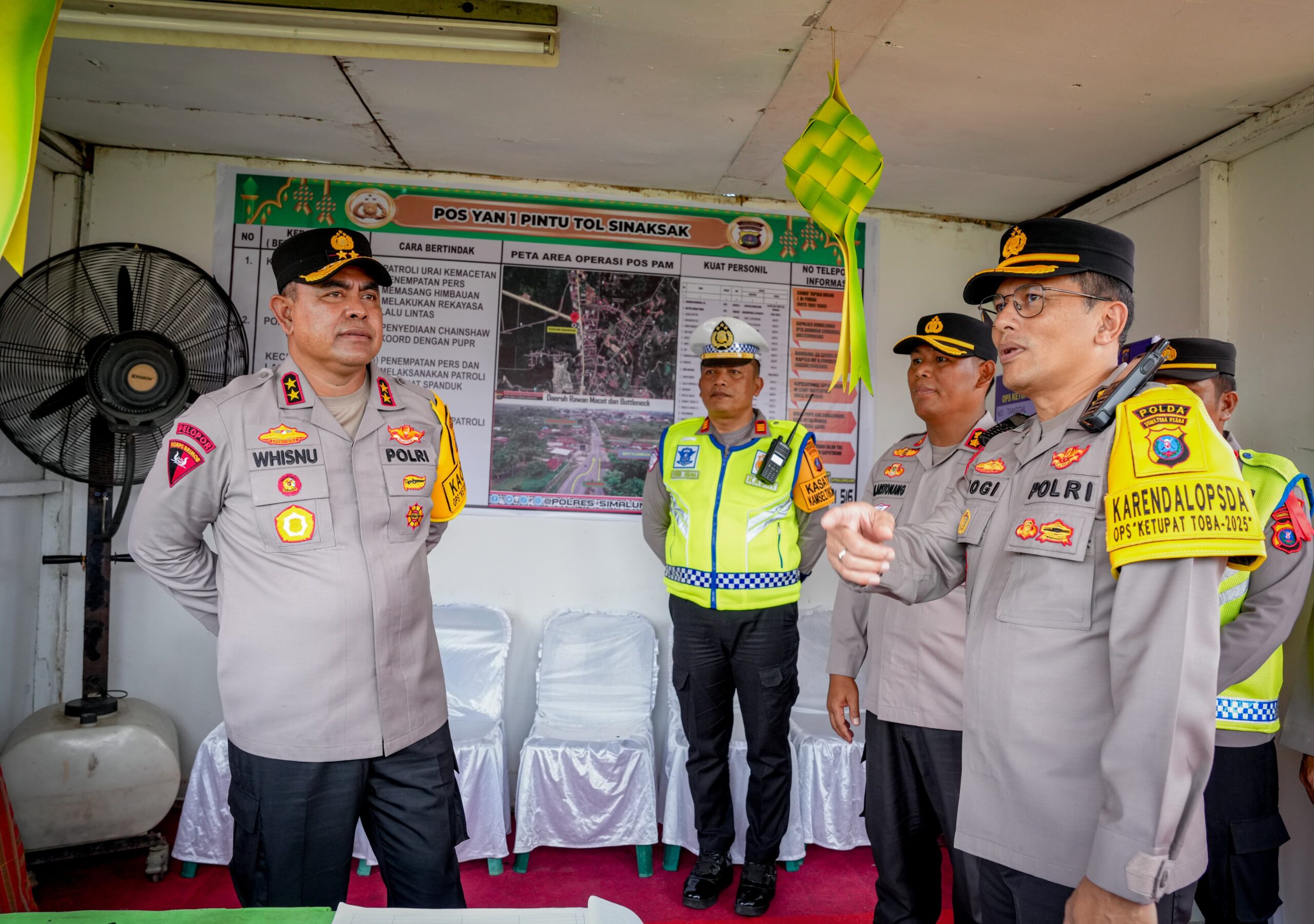 Kapolda Sumut, Irjen Whisnu meninjau pos pengamanan.(Istimewa)