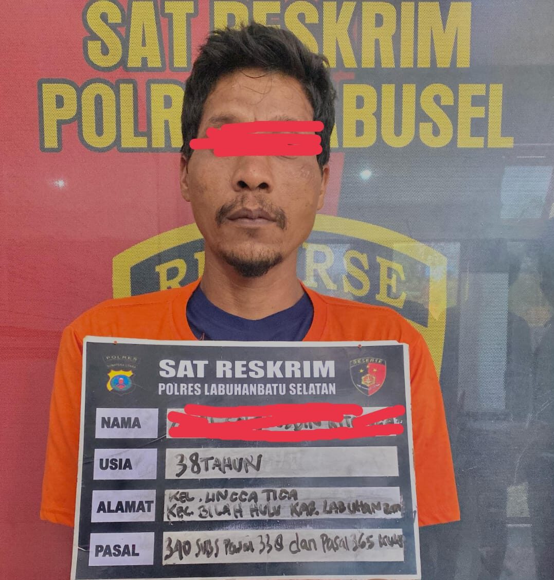 pelaku yang diamankan petugas kepolisian.(Istimewa)