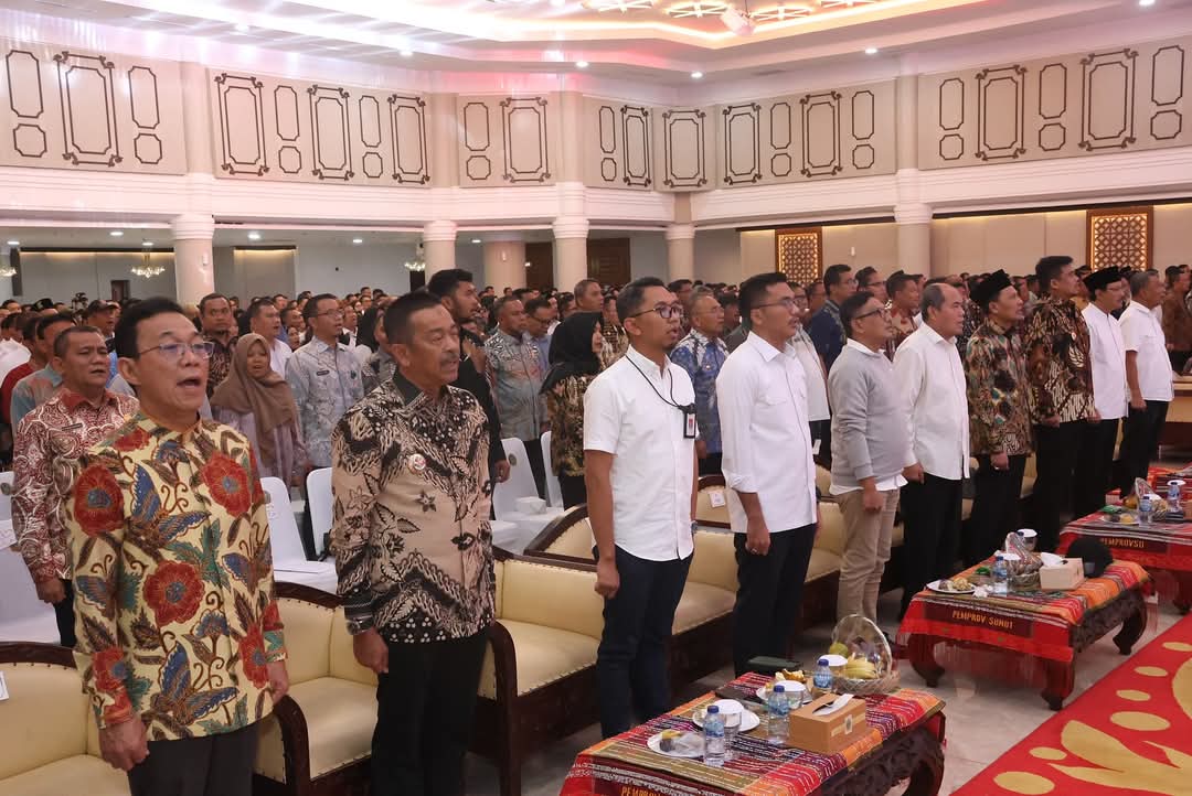 Bupati Tapsel Hadiri Sosialisasi Sekolah Rakyat dan Dialog Pilar Sosial