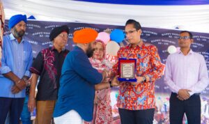 Wali Kota Medan Rico Wass saat bersilaturahmi dengan umat Sikh. BP/ist
