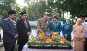 Wali Kota Medan Rico Wass saat acara HUT Satpol PP dan Satlinmas di Lapangan Benteng Medan, Senin (14/4/2025). BP/ist