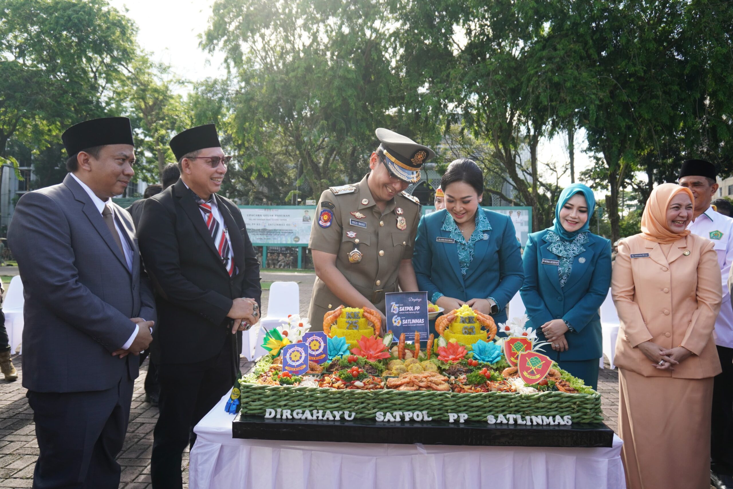 Wali Kota Medan Rico Wass saat acara HUT Satpol PP dan Satlinmas di Lapangan Benteng Medan, Senin (14/4/2025). BP/ist