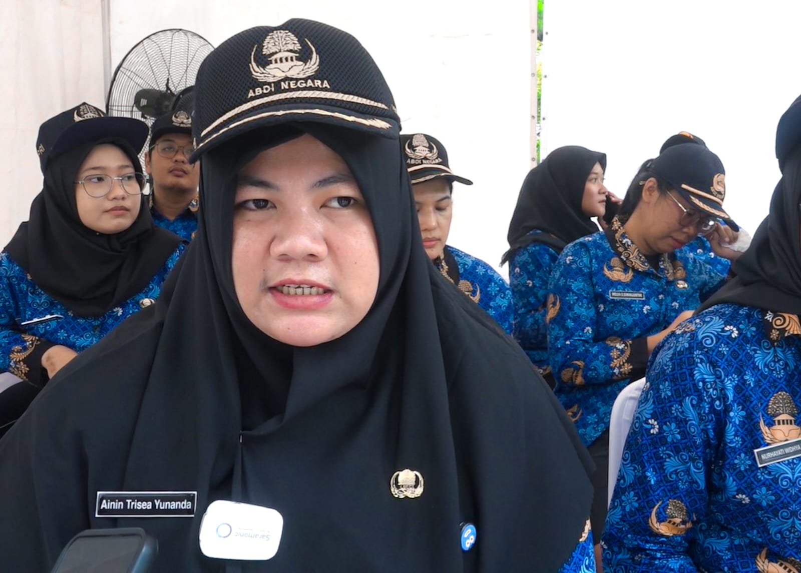 Ainin Trisea Yunanda penyandang disabilitas tuna daksa lulus CPNS Pemko Medan. BP/erwan