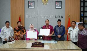 Rektor UDI Prof Adjunct Marniati foto bersama seusai penandatangan MoU di Pemkab Batubara. BP/ist