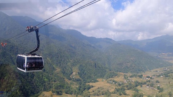 Kereta Gantung Terpanjang di Dunia, Wajib Coba Sekali Seumur Hidup!