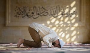 Siapa Saja yang Tidak Wajib Sholat Lima Waktu? Simak Penjelasannya
