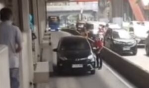 Diduga Tabrak Lari dan Hendak Kabur, Pelaku Malah Terjebak di Jalur Busway (kompas.com)