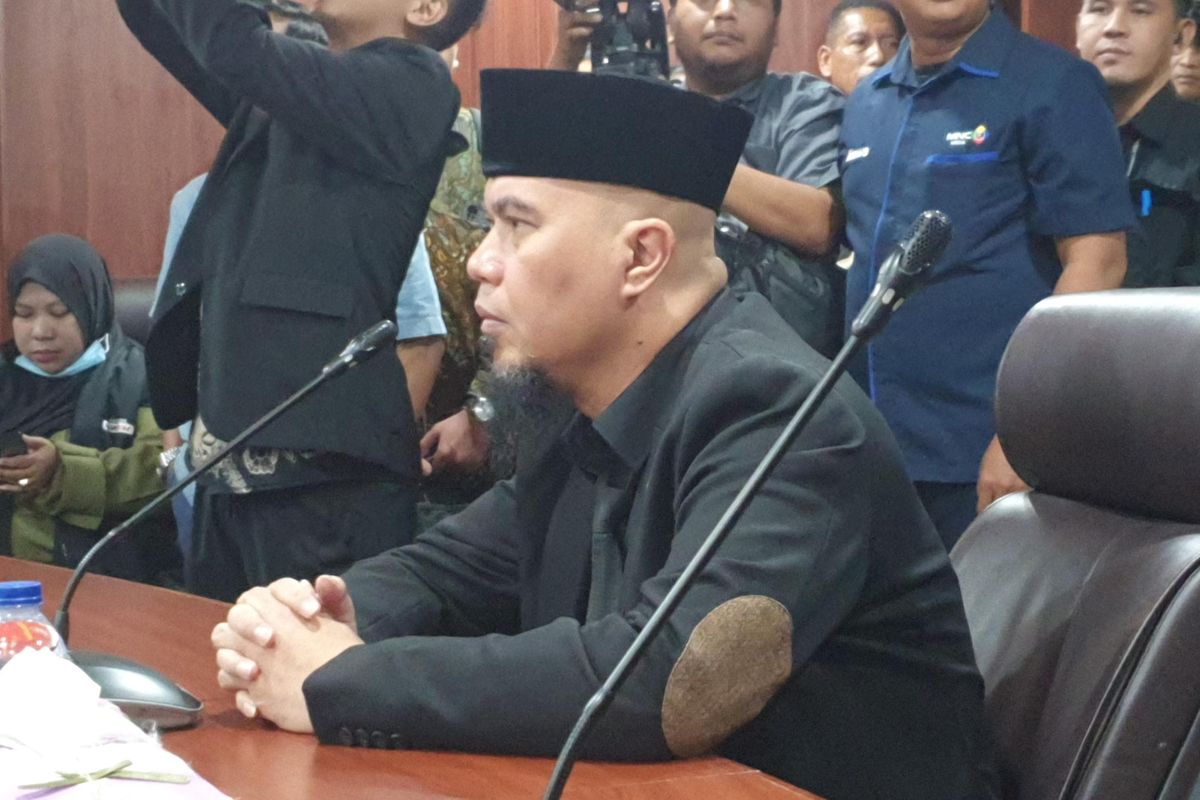 Anggota DPR RI, Ahmad Dhani dalam sidang MKD (kompas.com)