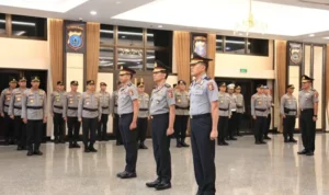 Sebanyak 13 Perwira Tinggi (Pati) Polri naik pangka (kompas.com)t