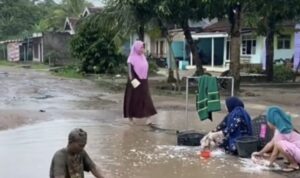 Warga Varian Agung Lampung Kompak Kritik Jalan Rusak Di Daerahnya (kompas.com)