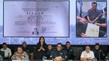 Direktur Tindak Pidana Umum (Dirtipidum) Bareskrim Polri Brigjen Pol. Djuhandhani Rahardjo Puro (keempat kanan) (Tempo.com)