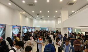 Kesenjangan usia pencari kerja di Job Fair (kompas.com)
