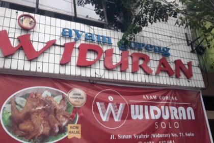 Rumah makan legendaris ayam goreng Widuran (Kompas.com)