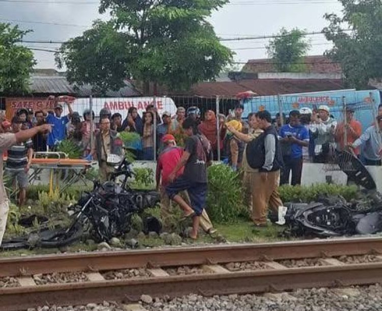 KA Malioboro Ekspres Tabrak 7 Motor di Magetan, 4 Orang Tewas (detik.com)