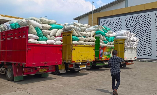 Sentra Penggilingan Padi Bulog di Karawang (Kompas.com)
