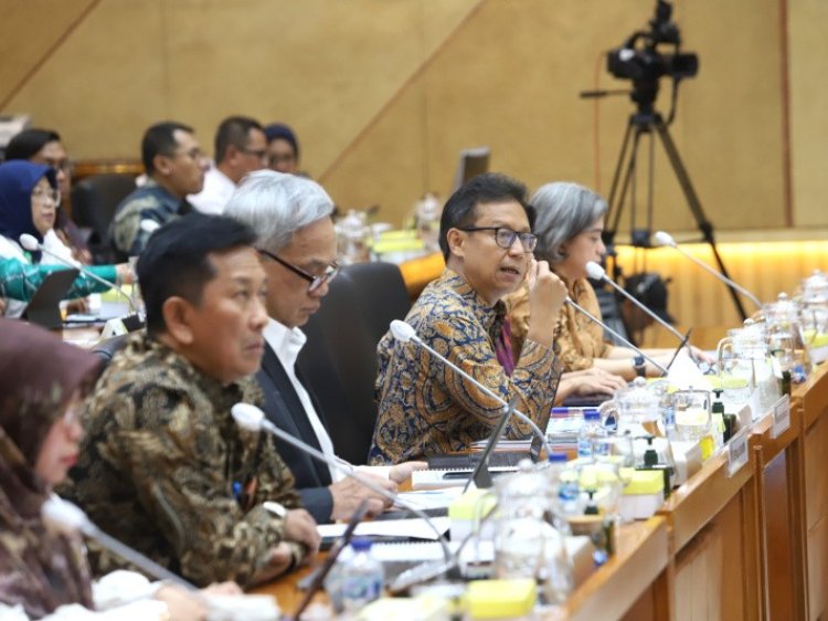 Pernyataan Menkes Soal Gaji dan Kesehatan Dikritik DPR (kompas.com)