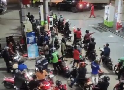 Warga Balikpapan Keluhkan Kelangkaan BBM (kompas.com)