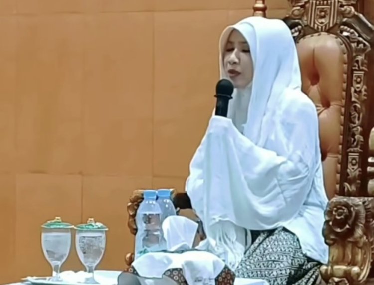 Diduga Seorang Waria Dirikan Paguyuban di Kendal Hingga Jadi Ustazah (Lambeturah.co.id)
