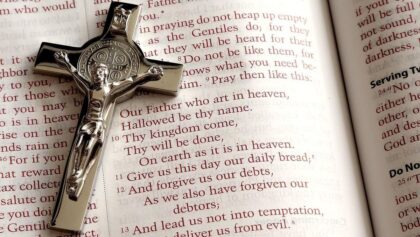 20 Ayat Alkitab Tentang Kenaikan Tuhan Yesus dan Maknanya