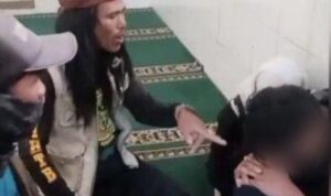 dua pelajar di Garut kepergok diduga tengah berbuat mesum di masjid di Garut (lambeturah.co.id)