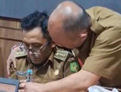 Camat Medan Barat, Hendra Syahputra diduga drama sesak nafas (Lambeturah.co.id)