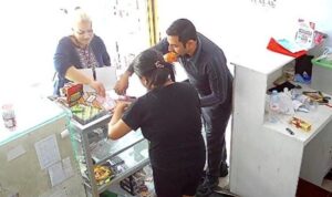 Warga di Situbondo Jadi Korban Hipnotis WNA, Rugi Hingga 28 Juta Rupiah (kompas.com)