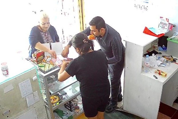 Warga di Situbondo Jadi Korban Hipnotis WNA, Rugi Hingga 28 Juta Rupiah (kompas.com)