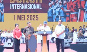 Janji Prabowo di May Day 2025, Dari Hapus Kemiskinan hingga UU PPRT