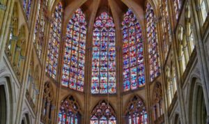 Katedral Tours, Ikon Wisata Religi dan Arsitektur Megah di Prancis