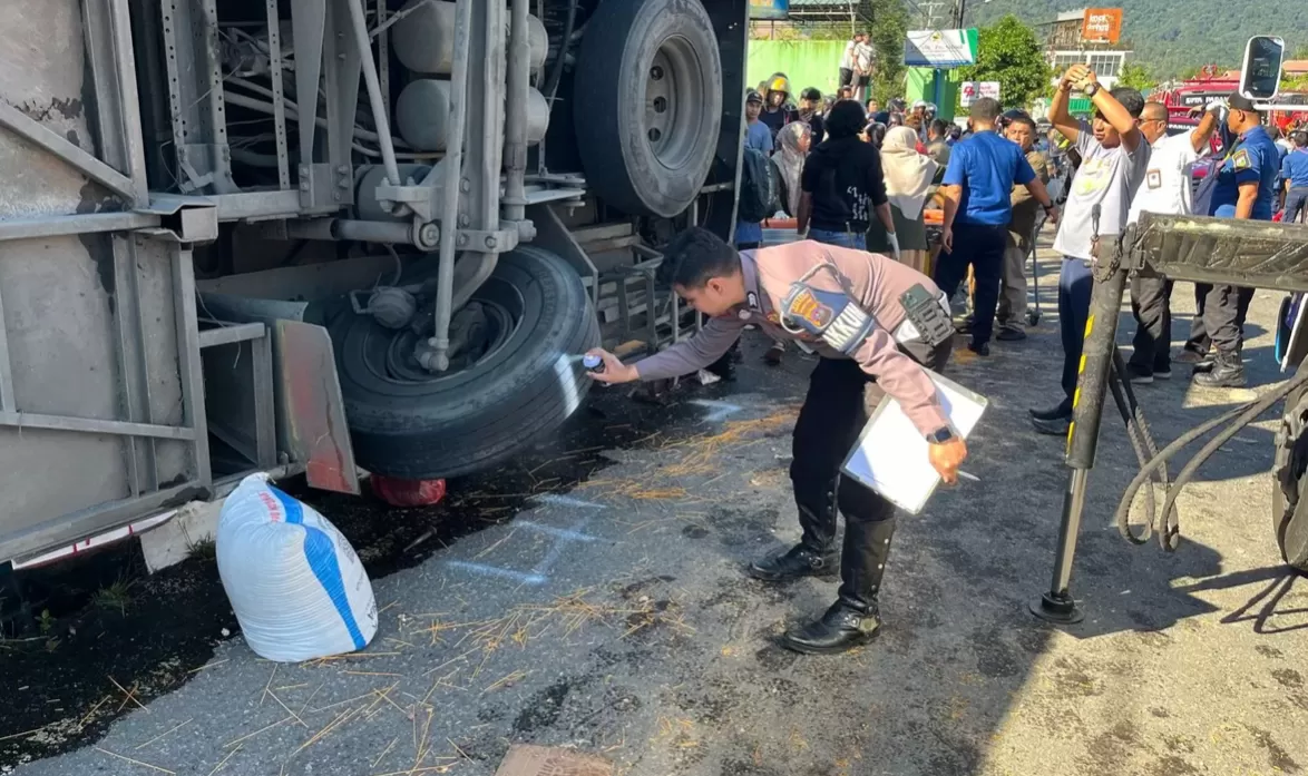Kecelakaan Maut Bus ALS Tewaskan 12 Orang di Dekat Terminal Busur