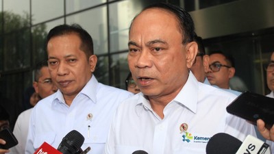 Menkop Budi Tekankan Pentingnya Koperasi Desa Merah Putih untuk Pemberdayaan Rakyat