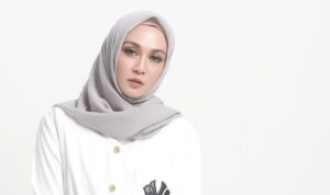 Profil Dina Lorenza Artis Sinetron yang Kini Duduk di DPR RI