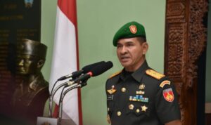 Profil Letjen TNI Muhammad Zamroni Koorsahli KSAD