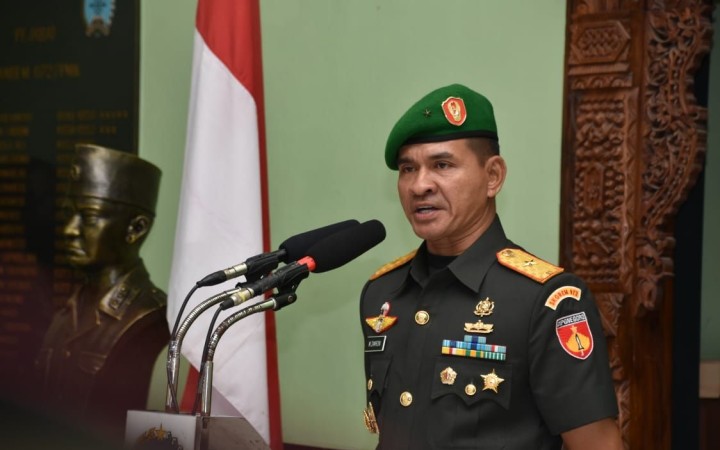 Profil Letjen TNI Muhammad Zamroni Koorsahli KSAD