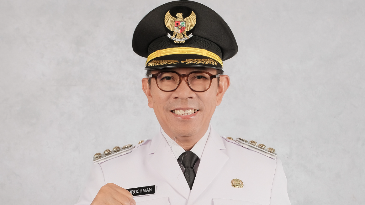 Profil Nurochman, Wali Kota Batu yang Pernah Jadi Tukang Sapu dan Kini Memimpin Kota