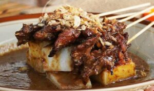 Rekomendasi Tempat Makan Hits di Medan yang Bikin Ketagihan