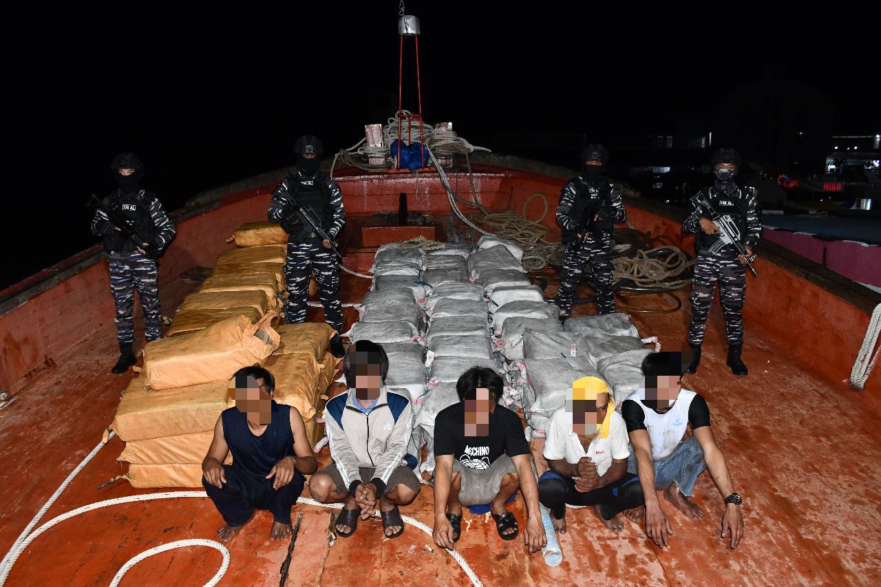TNI AL Gagalkan Penyelundupan Narkotika Senilai Rp 7 Triliun di Perairan Selat Durian