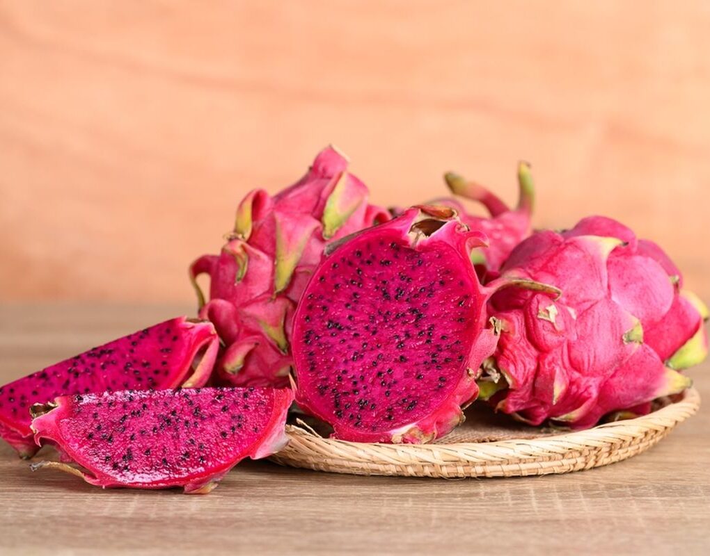 Tips Memilih Buah Naga Segar, Perhatikan Aroma dan Kulitnya!