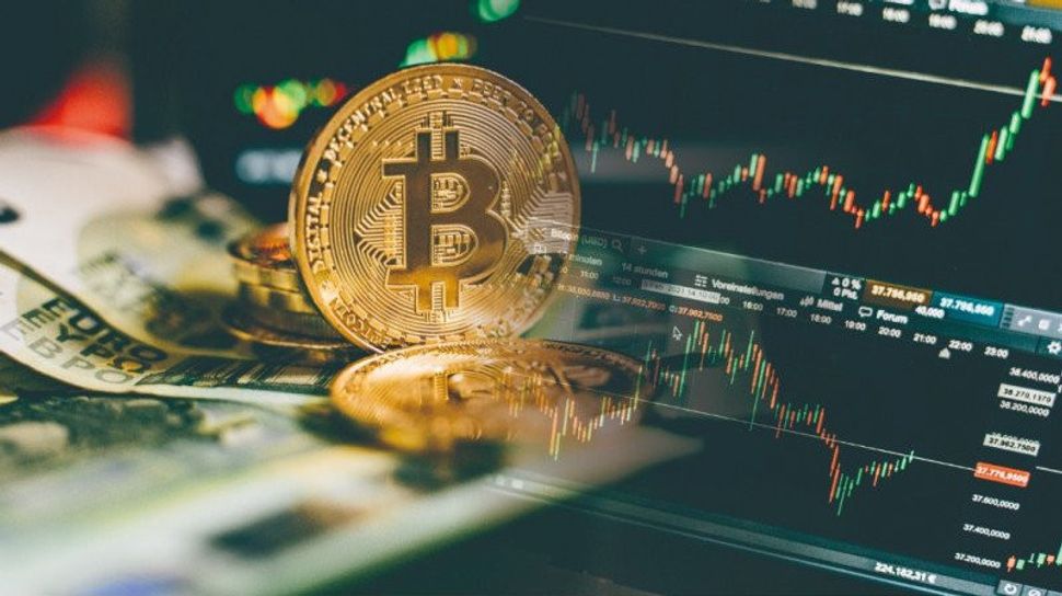 Transaksi Kripto Capai Rp 32 Triliun, OJK Pantau Lonjakan Konsumen Digital