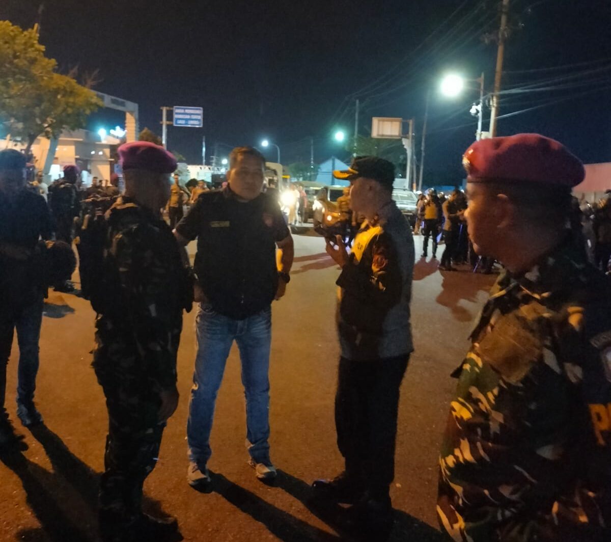 Petugas kepolisian bersiaga.(Istimewa)