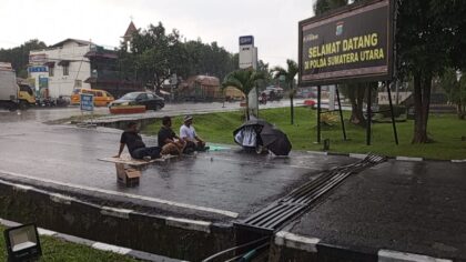 Tim kuasa hukum ketika mencari keadilan di Mapolda Sumut.(Istimewa)