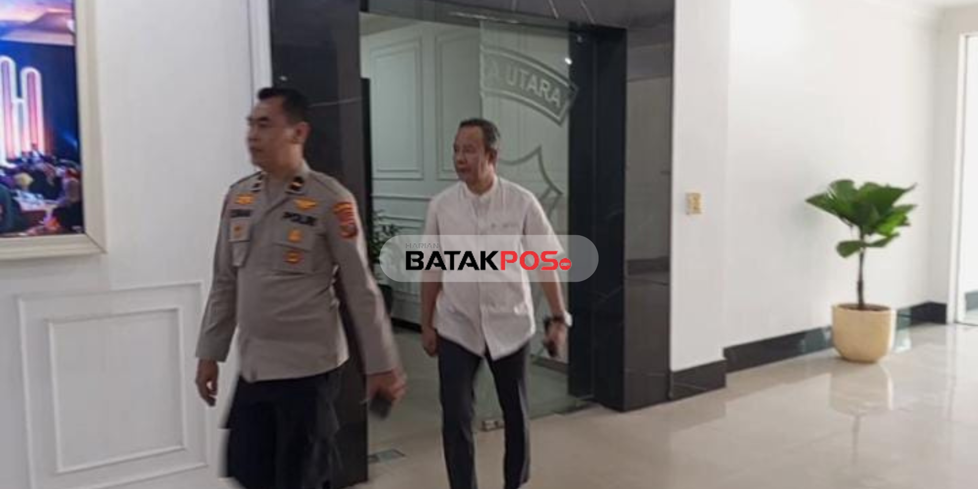 Kepala Perwakilan Ombudsman Sumut, Herdensi (kemeja putih) turun ke Mapolda Sumut dan menemui Irwasda Kombes Pol Nanang Masbudi, Rabu (30/4/2025) kemarin.(batakpos.com).