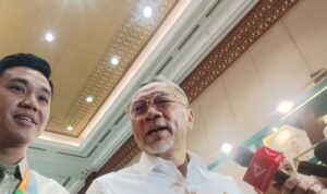 Zulkifli Hasan: Harga Kelapa Mahal Untungkan Petani, Ekspor Tetap Berjalan