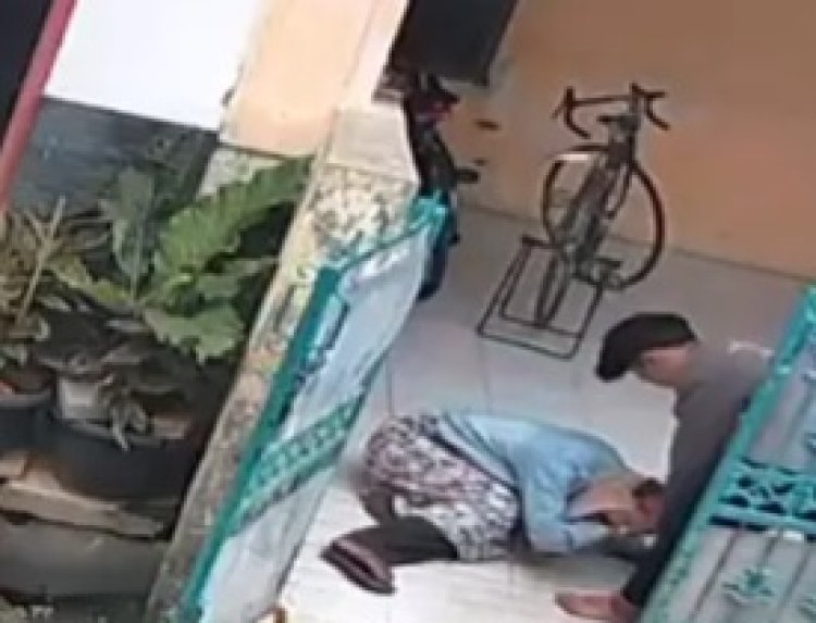 pemuda menganiaya ibu kandung (lambeturah.co.id)
